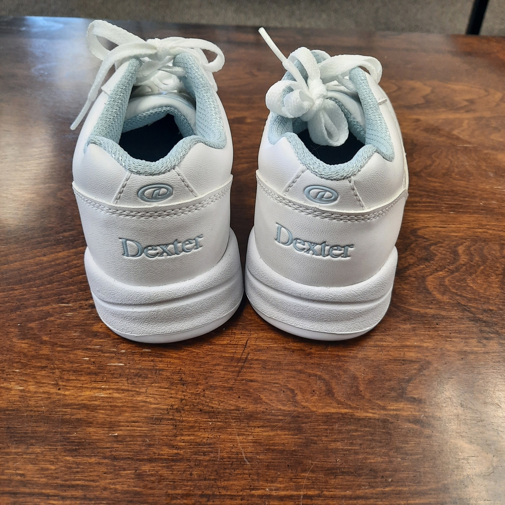 Dexter White Bowling Shoes - Picture 4 of 9